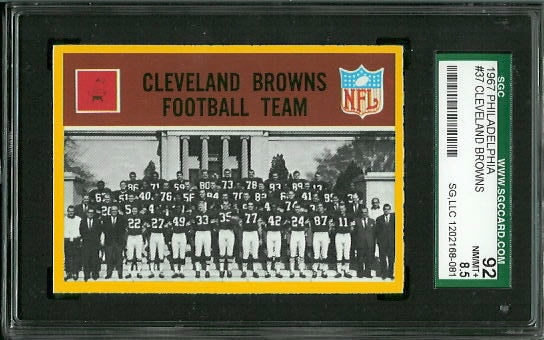 Cleveland Browns Team - 1967 Philadelphia #37 - SGC 92