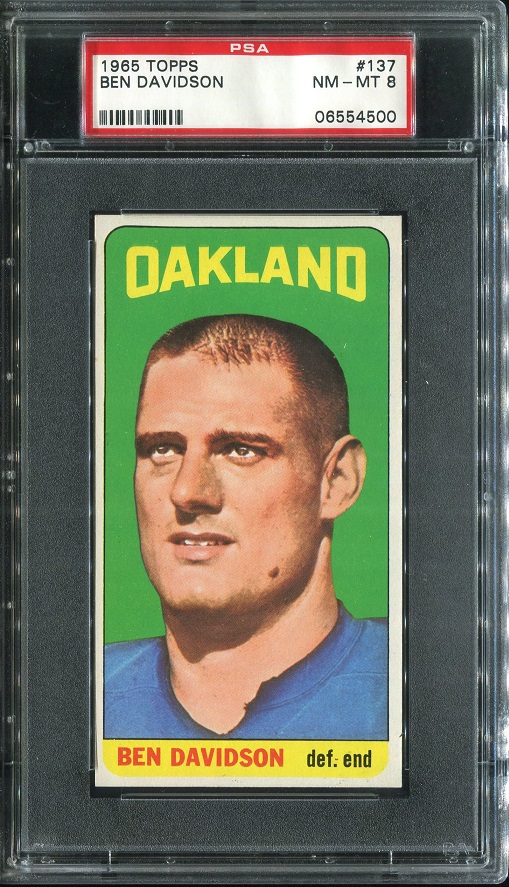 1965 Topps #137 - Ben Davidson - PSA 8