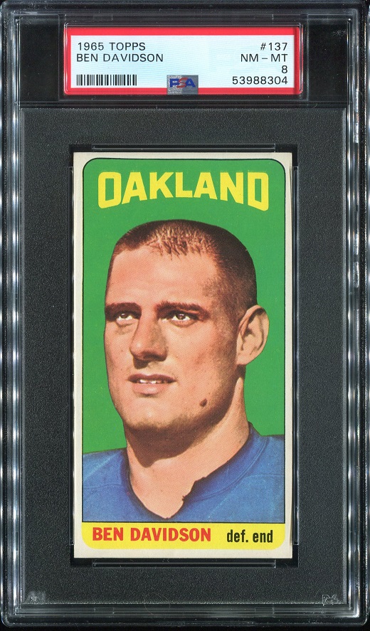 1965 Topps #137 - Ben Davidson - PSA 8